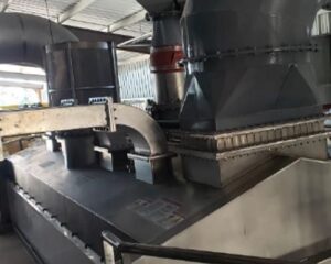 Microwave drying mixer